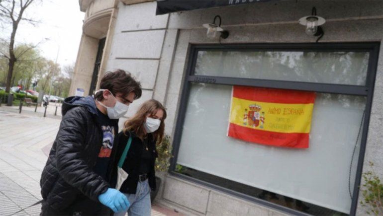 España: extienden el uso obligatorio del tapabocas ante rebrotes