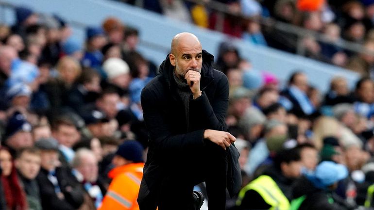 Clubes de la Premier League inglesa exigen la expulsión del Manchester City por infringir el reglamento financiero de la liga.