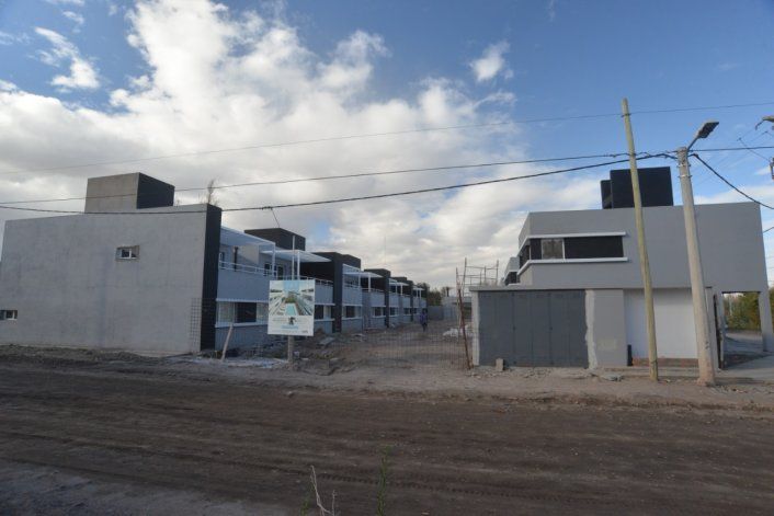 Crece el fenómeno de las viviendas en tira en Neuquén