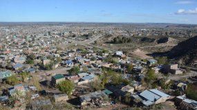 En la toma Rincón del Valle viven 236 familias. El objetivo de CALF es llegar con la regularización del servicio a 10.000, en todos los asentamientos de la ciudad.