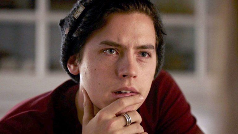 Cole Sprouse actualmente trabaja en la serie Riverdale