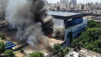 por un incendio evacuaron los estudios de tn y canal 13 por un incendio evacuaron los estudios de tn y canal 13