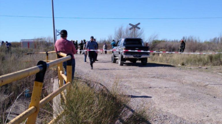 Tragedia en Roca: un nene y su abuela murieron al chocar con un tren