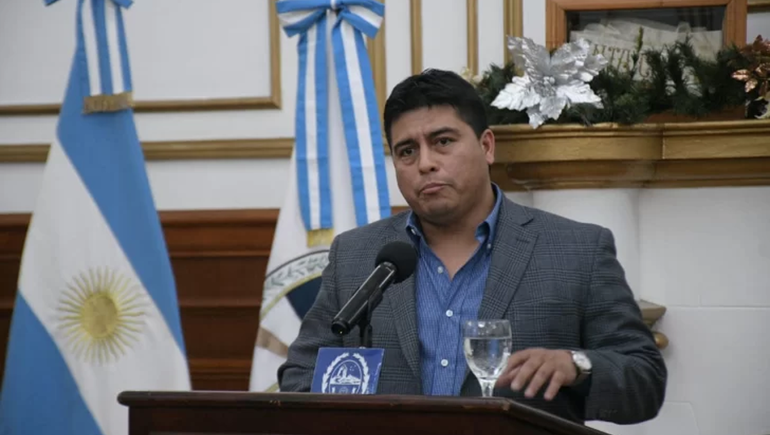Claudio Vidal, gobernador de Santa Cruz. Claudio Vidal, gobernador de Santa Cruz.