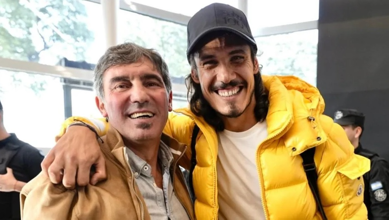 Cavani con el Manteca Martínez