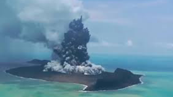 dos mujeres se ahogaron en peru, tras la erupcion de un volcan