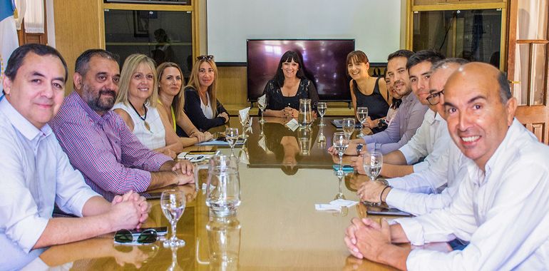 Soledad Martínez, ministra de Educació, durante una reunión con legisladores oficialistas. Soledad Martínez, ministra de Educació, durante una reunión con legisladores oficialistas.