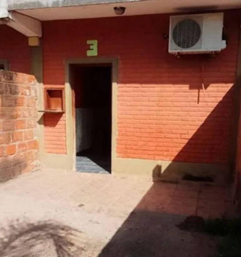 La Policía trabajó varias horas en el hotel de Termas de Río Hondo para relevar pruebas y reconstruir los últimos movimientos de la víctima.
