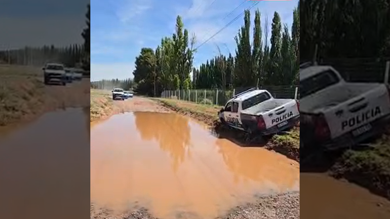 La calle colectora en la Ruta 7. | LM Neuquen La calle colectora en la Ruta 7.