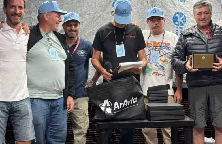 Los constructores de La Pampa durante la premiación en General Rodríguez. Los constructores de La Pampa durante la premiación en General Rodríguez.