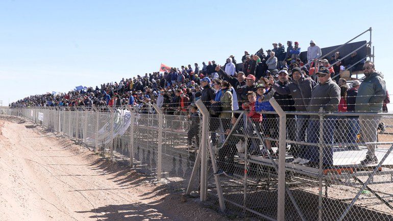 La segunda fecha del TC se corrió en Centenario y miles de personas disfrutaron de la fiesta.