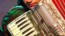 Marcelo y su acordeón. Marcelo y su acordeón.