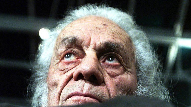 A los 103 años murió el poeta chileno Nicanor Parra