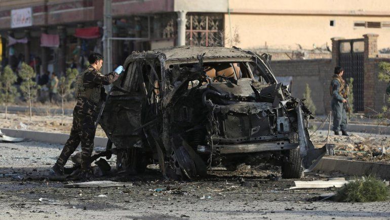 Terribles videos: 8 muertos por ataques con cohetes a Kabul