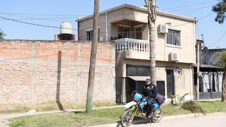 Una diseñadora murió en un incendio y sospechan del marido