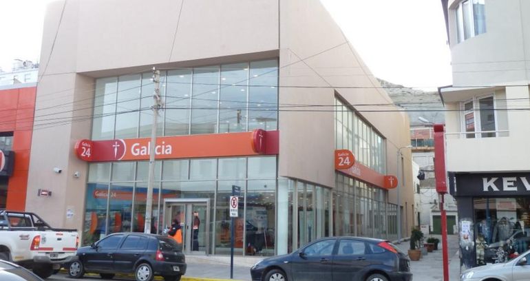 La sucursal bancaria de Comodoro Rivadavia en la que Verónica Hernández trabaja hace 5 años. La sucursal bancaria de Comodoro Rivadavia en la que Verónica Hernández trabaja hace 5 años.
