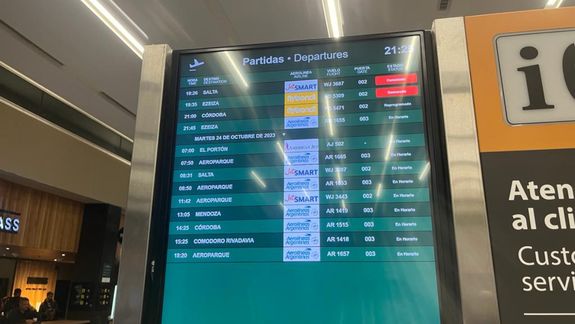 Caos en el aeropuerto neuquino por un vuelo cancelado