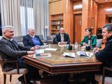 El CEO de AGD, Roberto Urquía, presentó a Massa el plan de expansión de la planta de bioetanol.