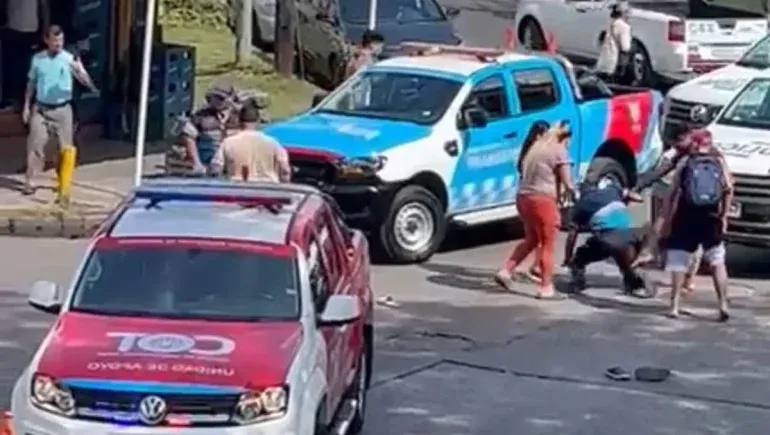 Salvaje agresión a un inspector y a un policía por una infracción vial