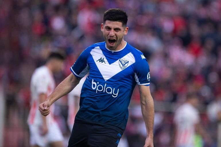 El futbolista paraguayo, José Florentín, es uno de los nombres que se desprenden de los chats. Tanto la presunta víctima como Sebastián Sosa lo llaman "el paraguayo". El futbolista paraguayo, José Florentín, es uno de los nombres que se desprenden de los chats. Tanto la presunta víctima como Sebastián Sosa lo llaman "el paraguayo".