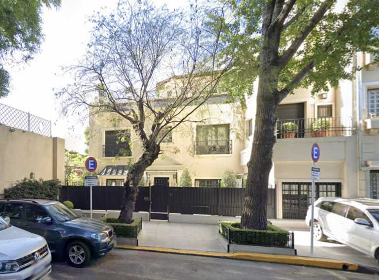 La casa de Diego Maradona, epicentro de las fiestas que molestaban a Flavia Palmiero. La casa de Diego Maradona, epicentro de las fiestas que molestaban a Flavia Palmiero.