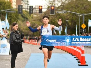 Se consagró campeón argentino de maratón tras superar un calvario: No podía ni pasear al perro.