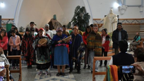 Comunidades mapuches en una misa en Junín de los Andes, para conmemorar los 150 años de la presencia salesiana en la Patagonia. Comunidades mapuches en una misa en Junín de los Andes, para conmemorar los 150 años de la presencia salesiana en la Patagonia.