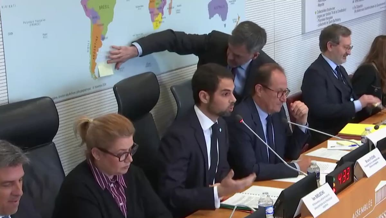 Rolando Figueroa publicó en X a favor del embajador argentino en Francia.