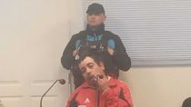 Tomá, boludo: la frase que grabó una cámara de vigilancia antes de una puñalada mortal. Tomá, boludo: la frase que grabó una cámara de vigilancia antes de una puñalada mortal.