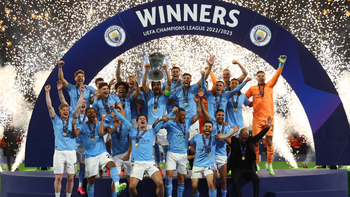 Manchester City levanta el trofeo de la Champions. Manchester City levanta el trofeo de la Champions.