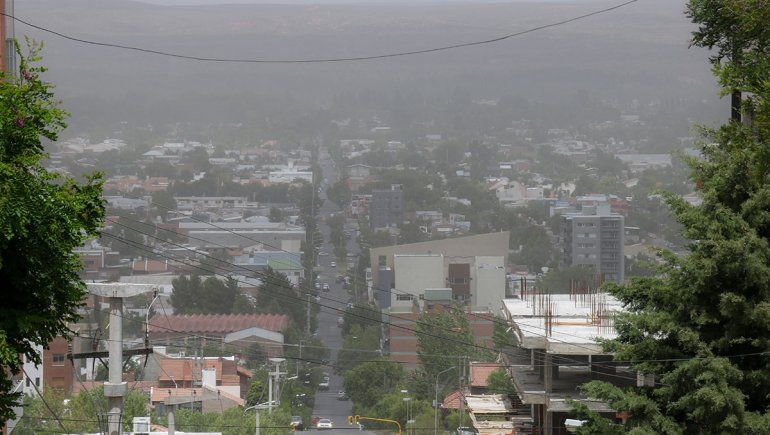 El viento tuvo ráfagas de 70 km/h y se espera que llegue a 90 km/h