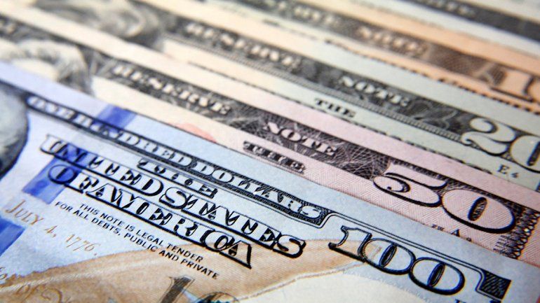 Sumaron restricciones para operar con la moneda norteamericana.