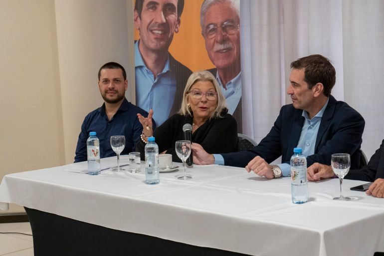 Lilita Carrió junto a Pablo Cervi, Jorge Taylor y Sebastián Krapp.