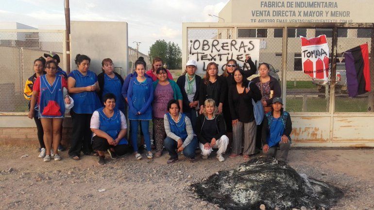 Organizan una colecta para las ex trabajadoras de Textil Neuquén