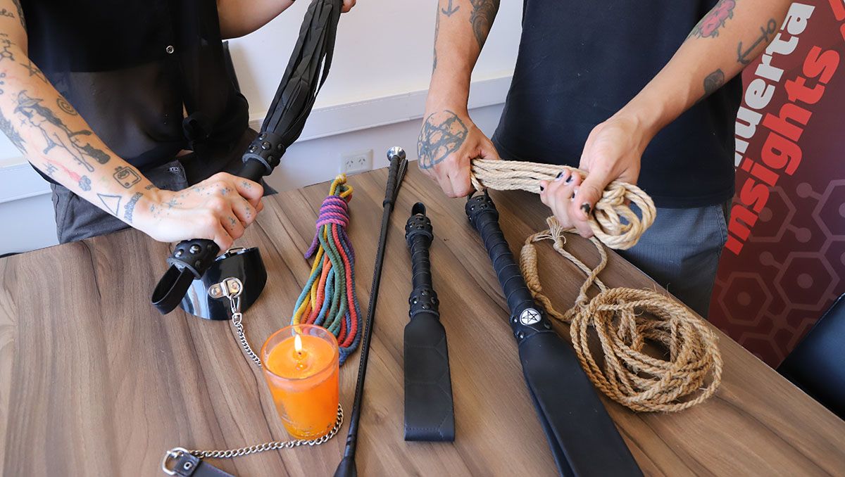 El mundo del BDSM y el Shibari en Neuquén: una pareja que explora el placer