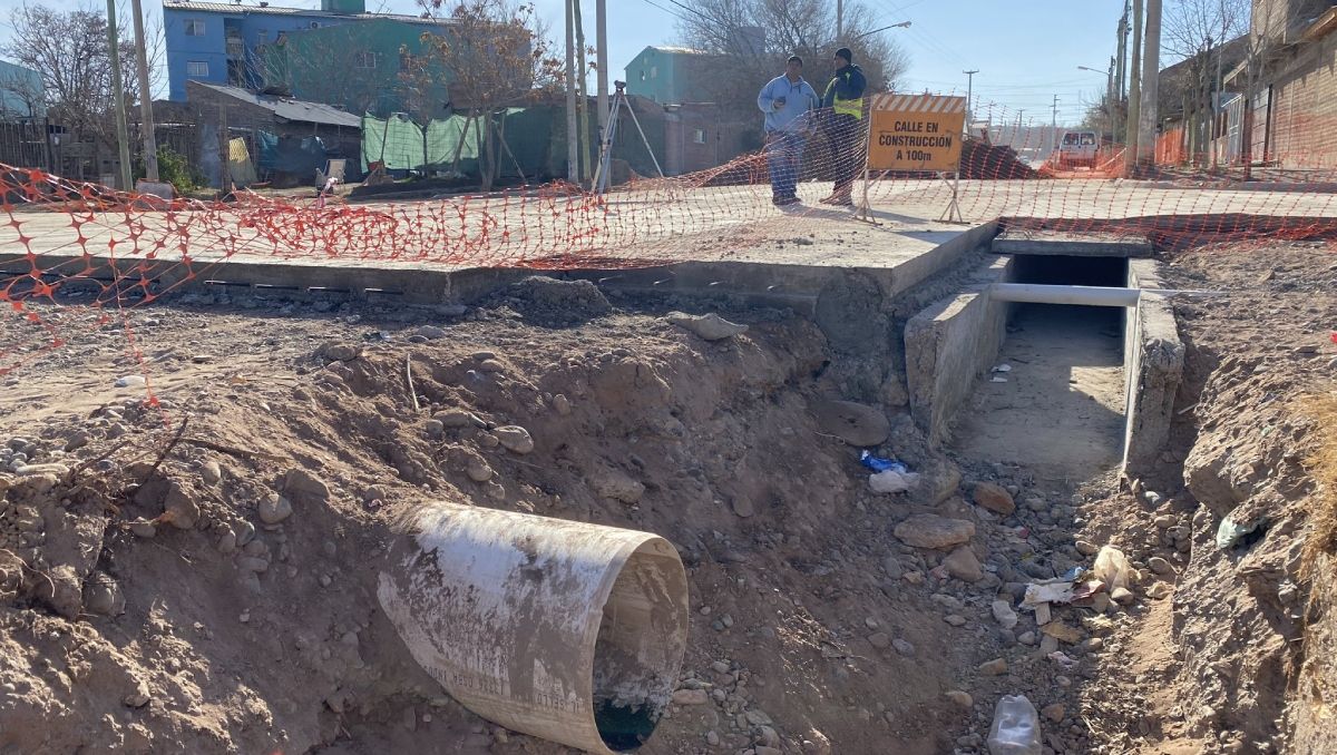 Se trata de dos importantes obras para los vecinos del oeste de la ciudad de Neuquén.
