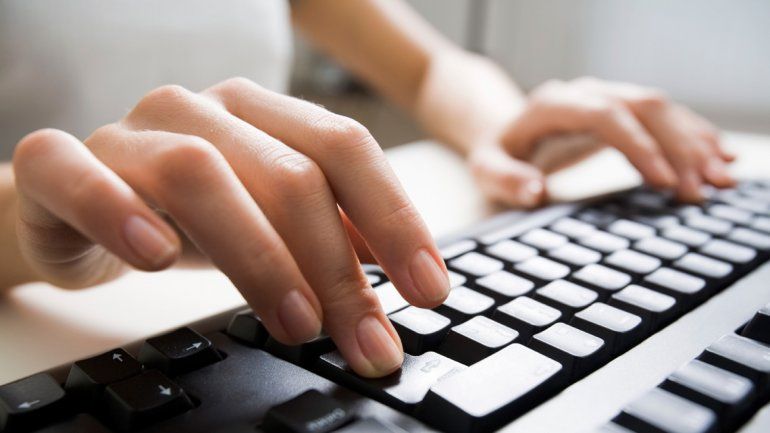 Desde julio las empresas de servicios deberán permitir la baja vía web