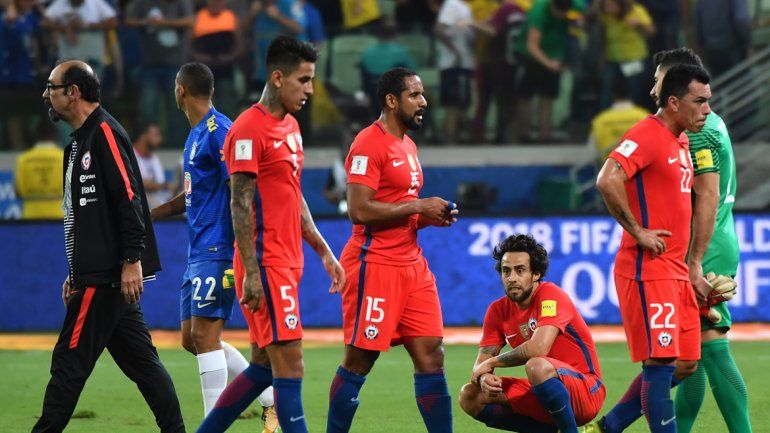 La Roja perdió 3-0 ante Brasil y quedó afuera por diferencia de gol.