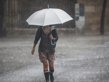 La alerta rige para siete provincias.