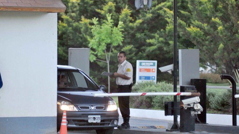 El barrio cerrado cuenta con seguridad permanente las 24 horas