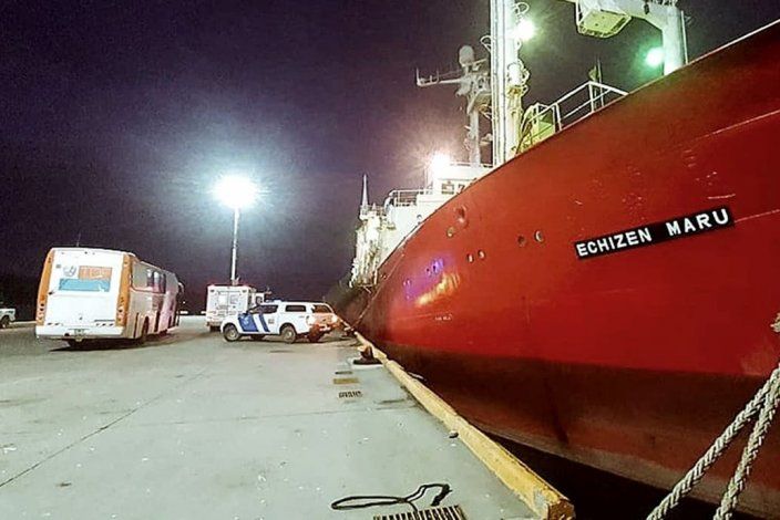 Ushuaia: 57 tripulantes de un buque volvieron con Covid-19