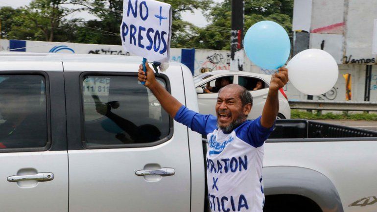 Corre para echar a Ortega