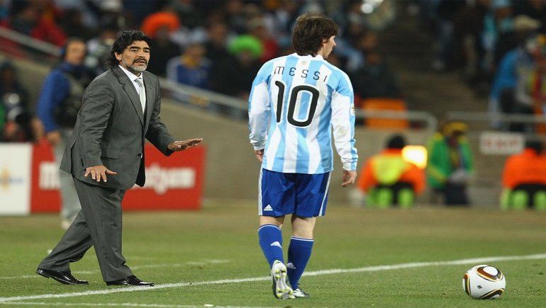 Maradona siempre ha confesado sentir gran amor y admiración hacia Messi.