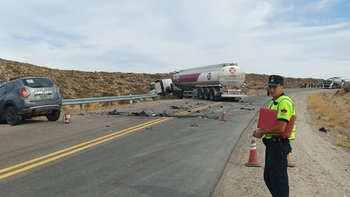 drama total en la ruta 237: murio un hombre y una mujer esta grave por un accidente a minutos de la reapertura drama total en la ruta 237: murio un hombre y una mujer esta grave por un accidente a minutos de la reapertura