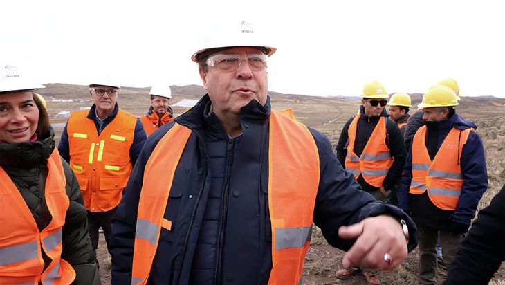 Producción real, trabajo rionegrino, proveedores locales, inversión y desarrollo para la Región Sur, enfatizó el mandatario. Producción real, trabajo rionegrino, proveedores locales, inversión y desarrollo para la Región Sur, enfatizó el mandatario.