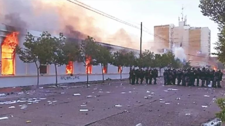 La fiscalía buscaba llevar a juicio penal a 8 imputados por los incidentes en la marcha contra la minería en Chubut. La fiscalía buscaba llevar a juicio penal a 8 imputados por los incidentes en la marcha contra la minería en Chubut. 