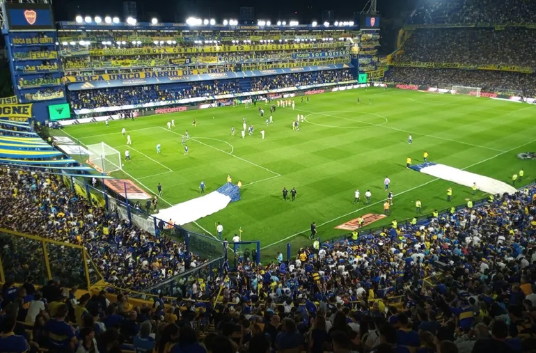 Boca apenas empató con Riestra y el público mostró su enojo tras el pitazo final. 