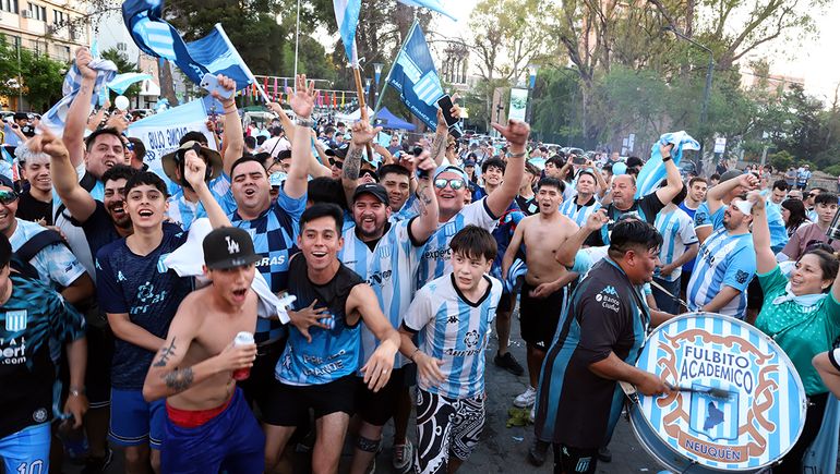 En 11 imágenes: así gritó campeón La Academia en Neuquén