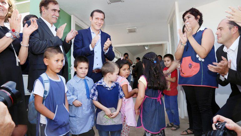 Gutiérrez ayer en la inauguración de un jardín necesario para la localidad.