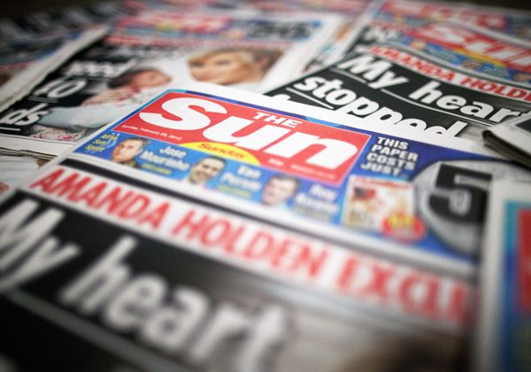 The Sun dejará de publicar topless en su página tres